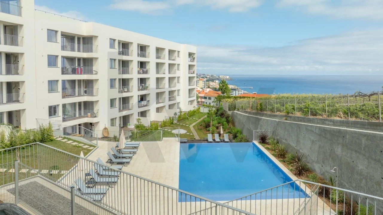 Apartamento T1 para Venda em Camara de Lobos Foto 25