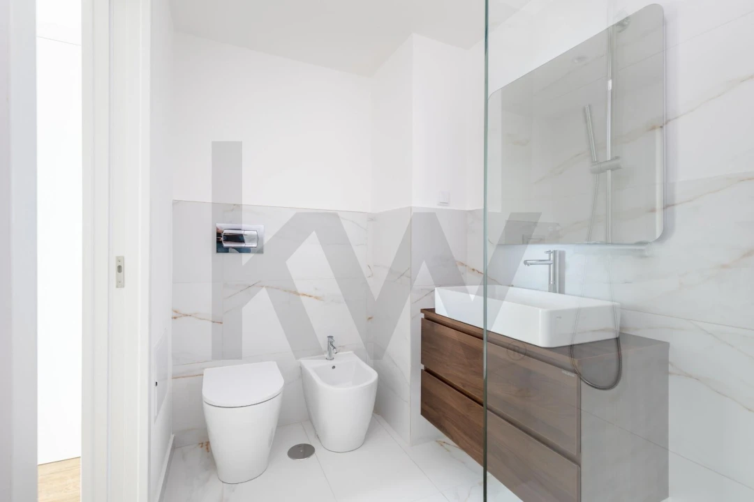 Apartamento T1 para Venda em Camara de Lobos Foto 19