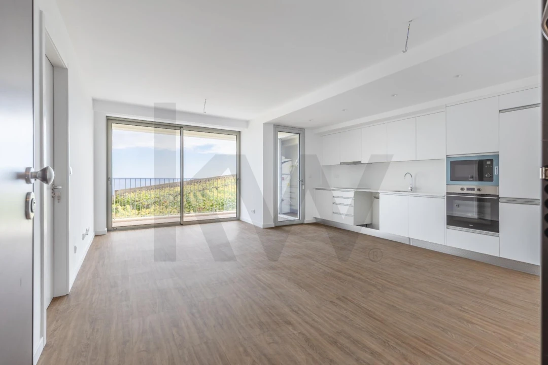 Apartamento T1 para Venda em Camara de Lobos Foto 9