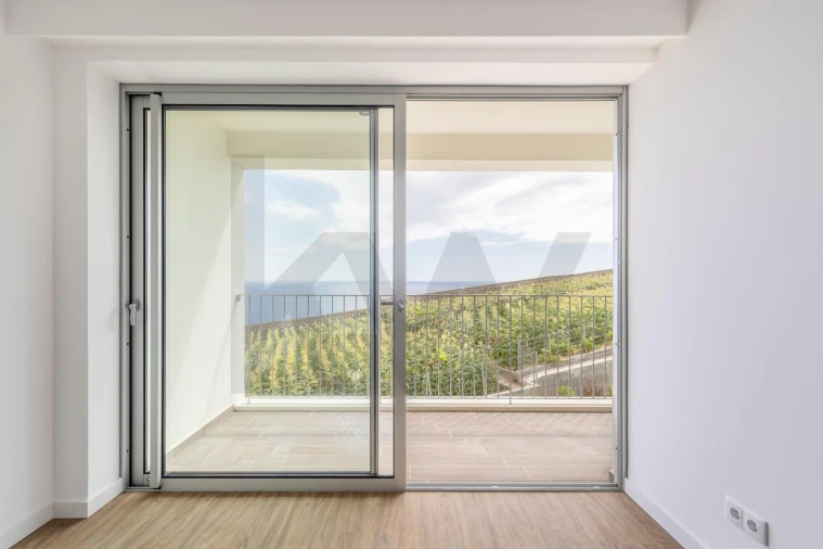 Apartamento T1 para Venda em Camara de Lobos Foto 7