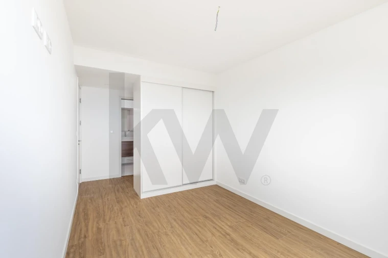 Apartamento T1 para Venda em Camara de Lobos Foto 14