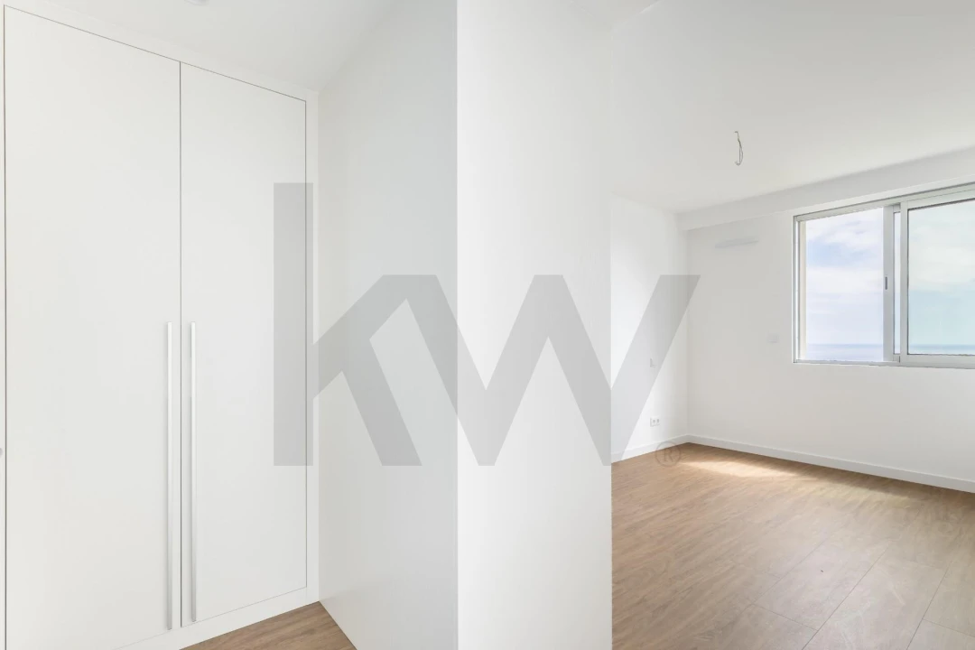 Apartamento T1 para Venda em Camara de Lobos Foto 12