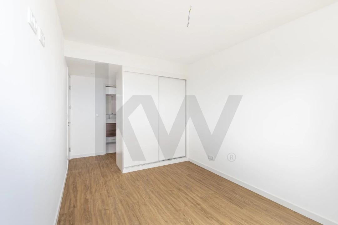 Apartamento T1 para Venda em Camara de Lobos Foto 14