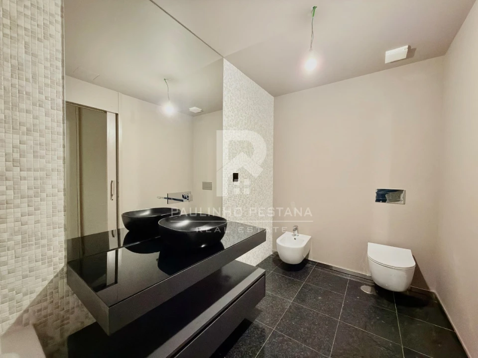 Apartamento T3 para Venda em São Martinho Foto 17