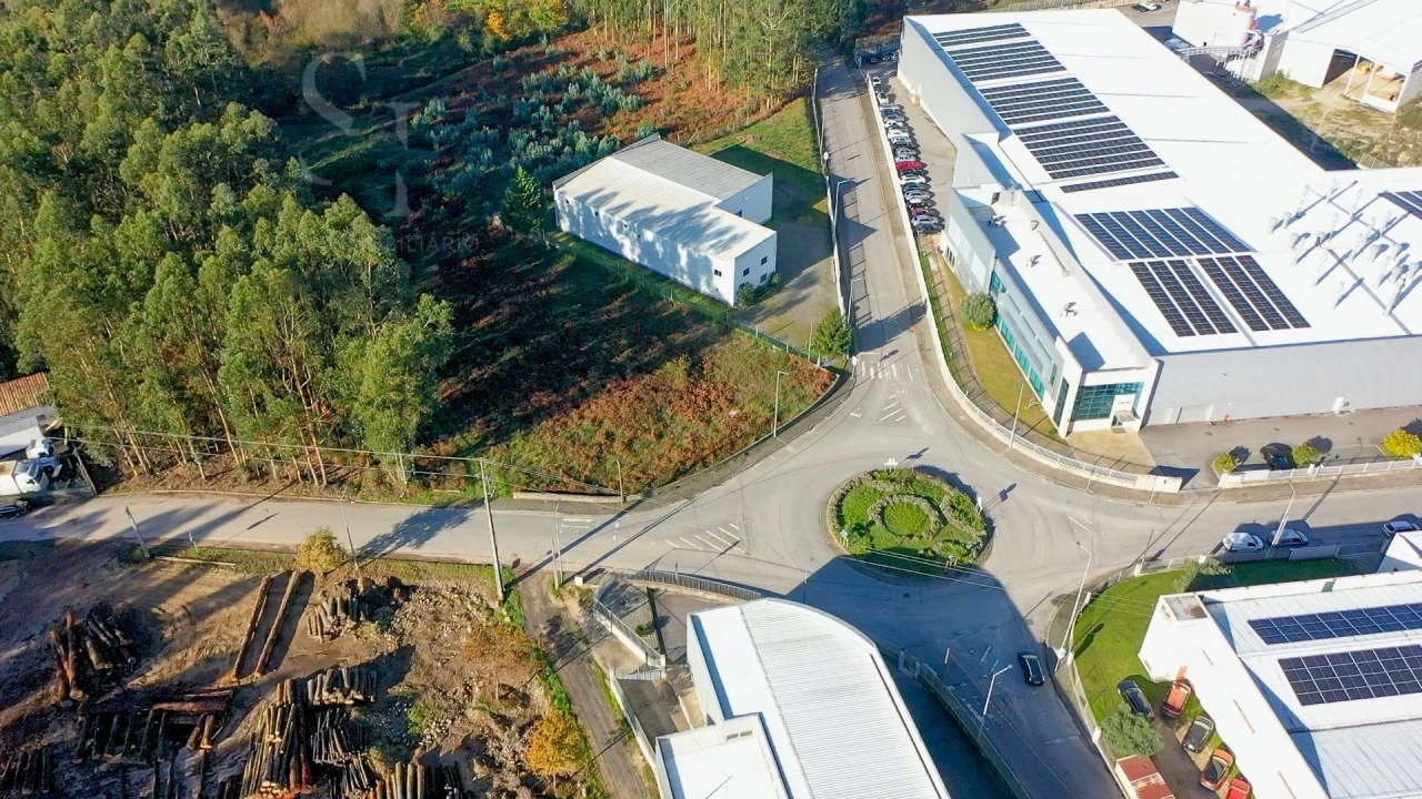 Terreno Comércio / Armazém para Venda em Vandoma Foto 10