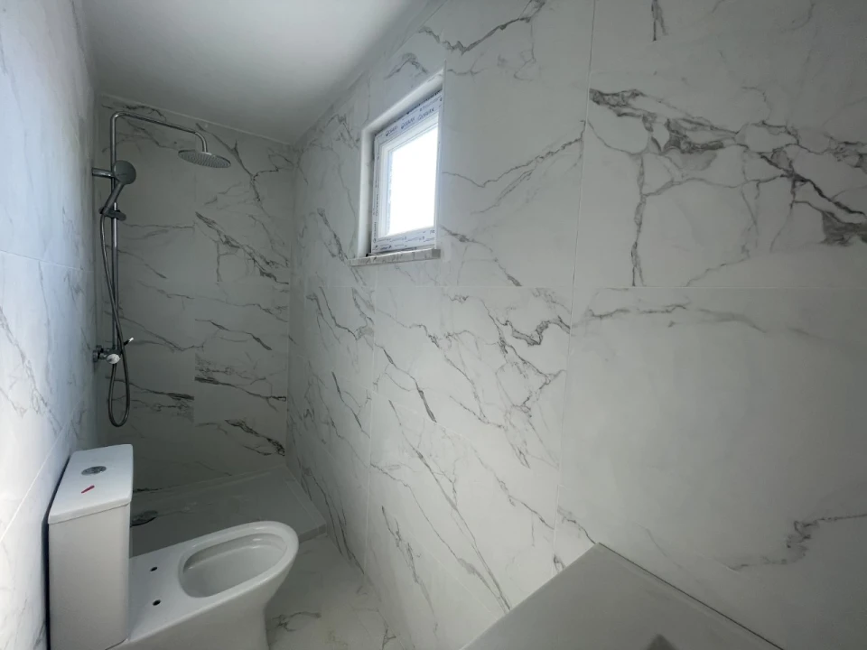 Moradia T3 para Venda em Miragaia e Marteleira Foto 10