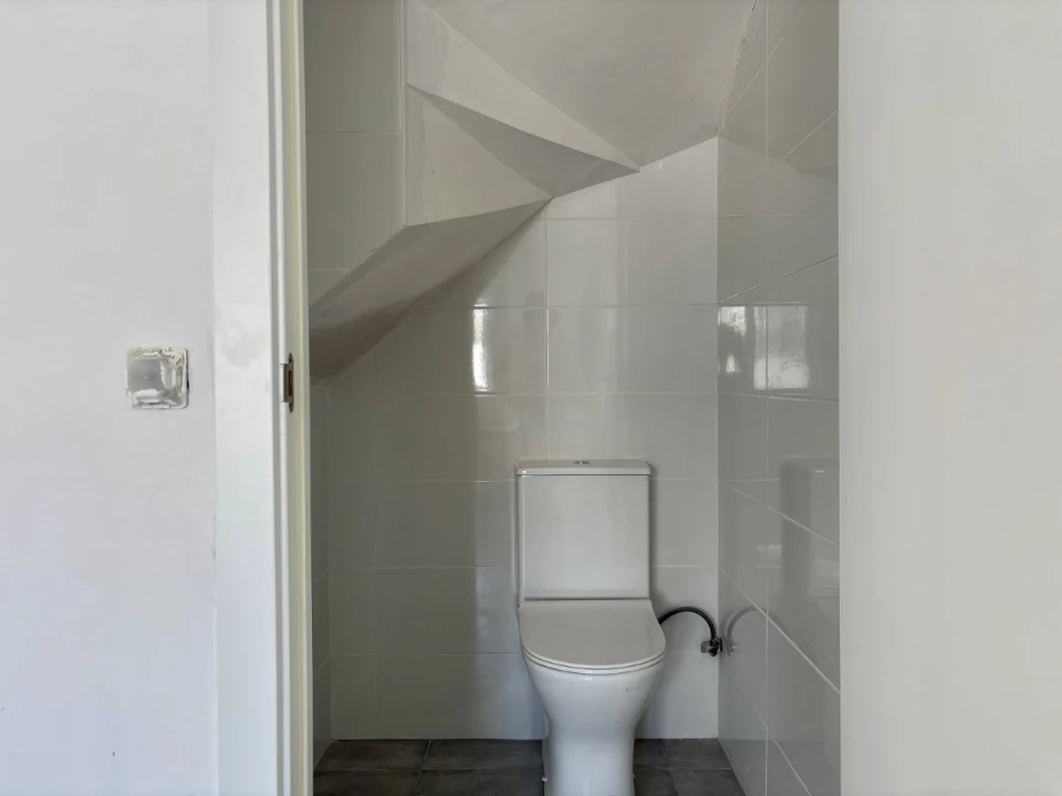 Moradia T3 para Venda em Miragaia e Marteleira Foto 7