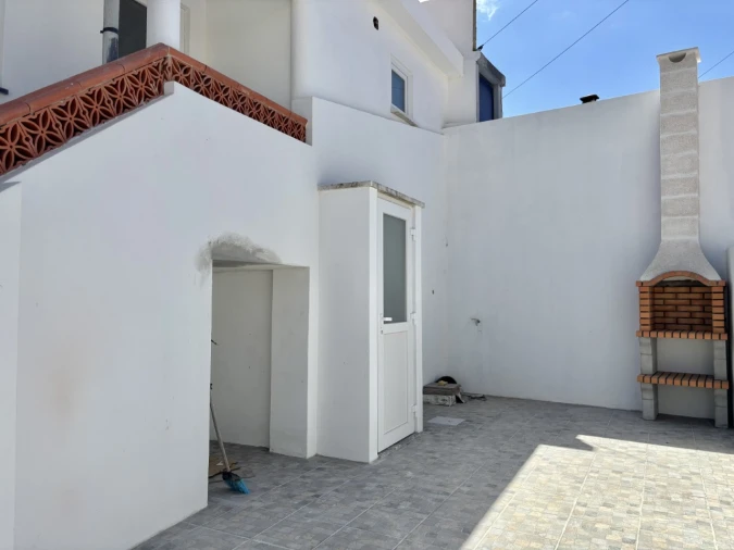 Moradia T3 para Venda em Miragaia e Marteleira Foto 9