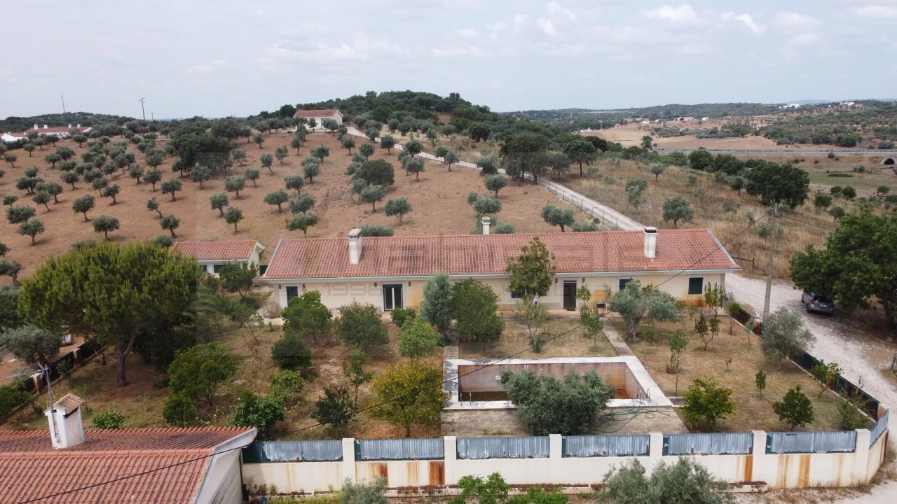 Quinta T4 para Venda em Estremoz (Santa Maria e Santo André) Foto 2