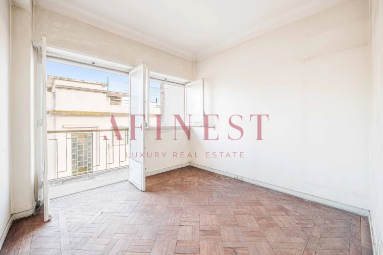 Apartamento T9 para Venda em Arroios Foto 35