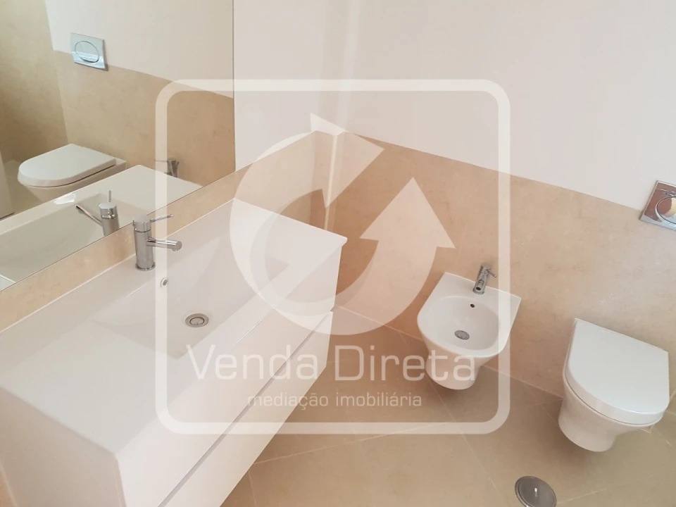 Apartamento T3 para Venda em Palhais e Coina Foto 11