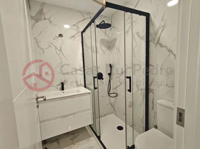 Apartamento T2 para Venda em Algés, Linda-A-Velha e Cruz Quebrada-Dafundo Foto 14