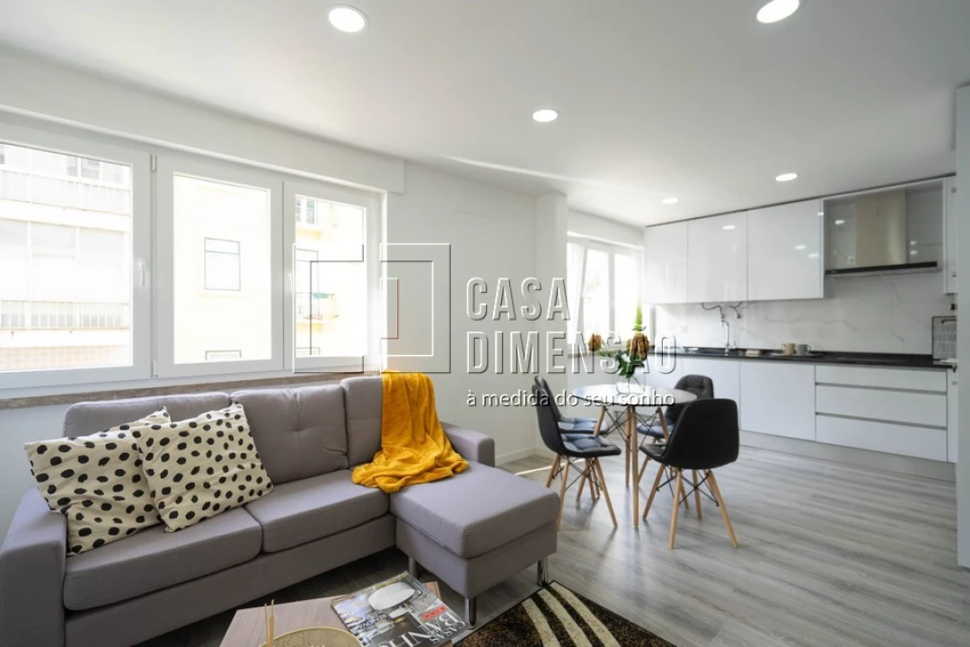 Apartamento T3 para Venda em Benfica Foto 8