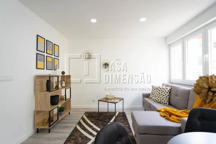 Apartamento T3 para Venda em Benfica Foto 4