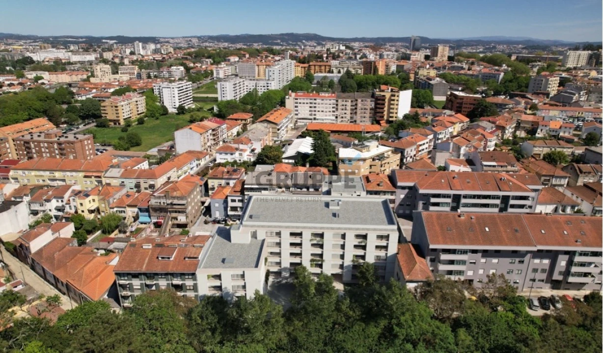 Apartamento T2 para Venda em Paranhos Foto 9