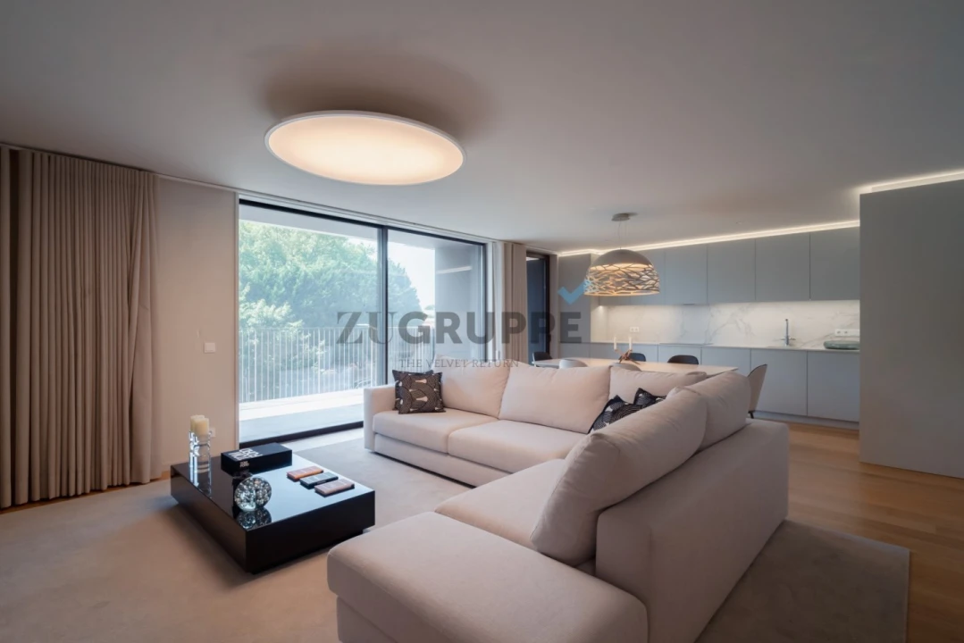 Apartamento T4 para Venda em Santa Marinha e São Pedro da Afurada Foto 1