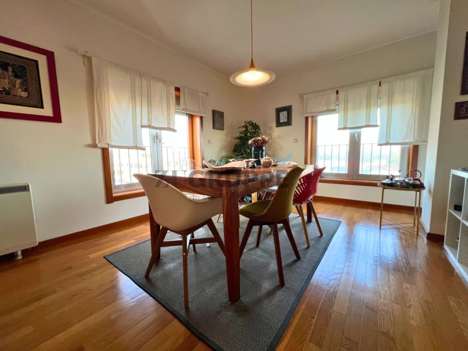 Apartamento T3 para Venda em Carnide Foto 9