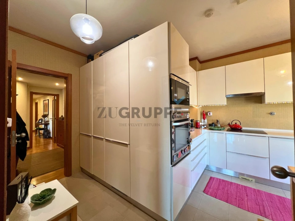 Apartamento T3 para Venda em Carnide Foto 18