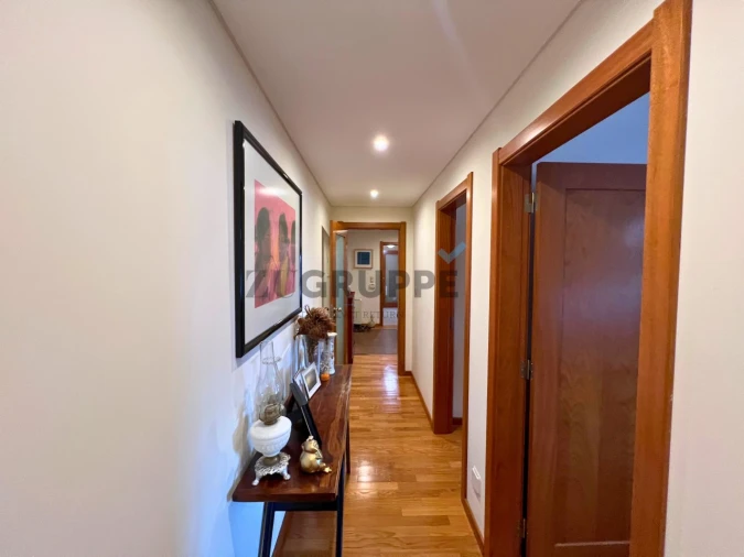 Apartamento T3 para Venda em Carnide Foto 19