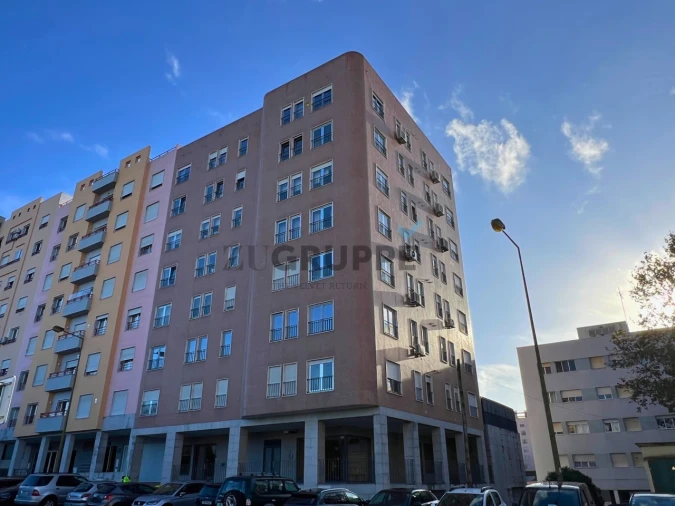 Apartamento T3 para Venda em Carnide Foto 40