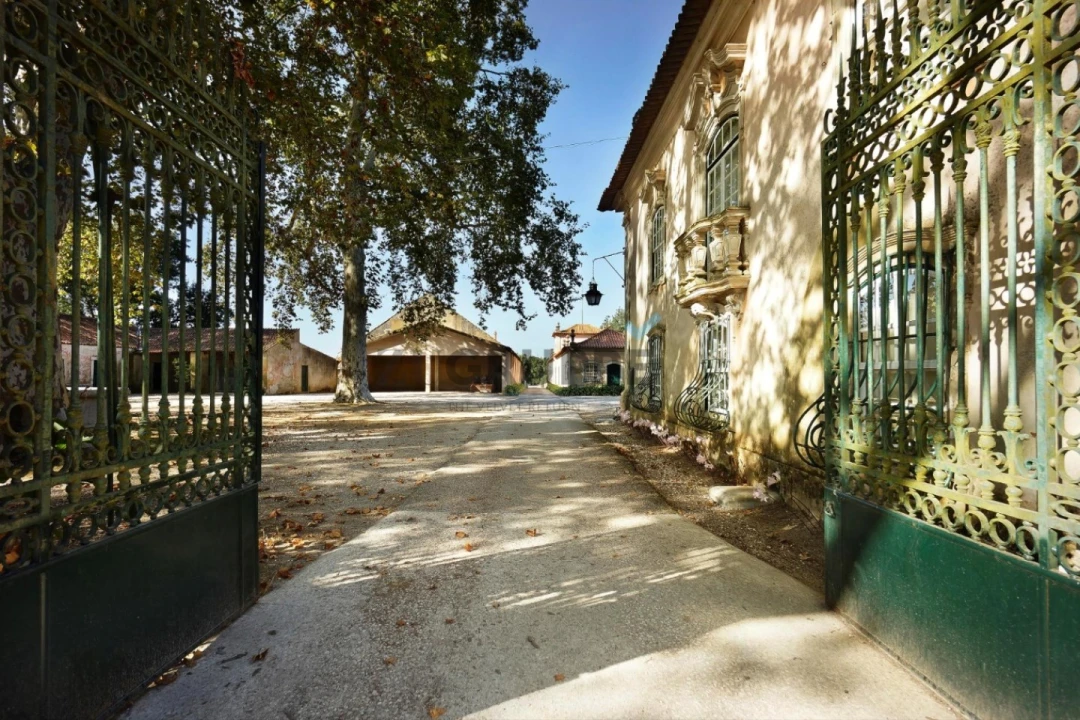 Moradia T13 para Venda em Arcos e Mogofores Foto 5