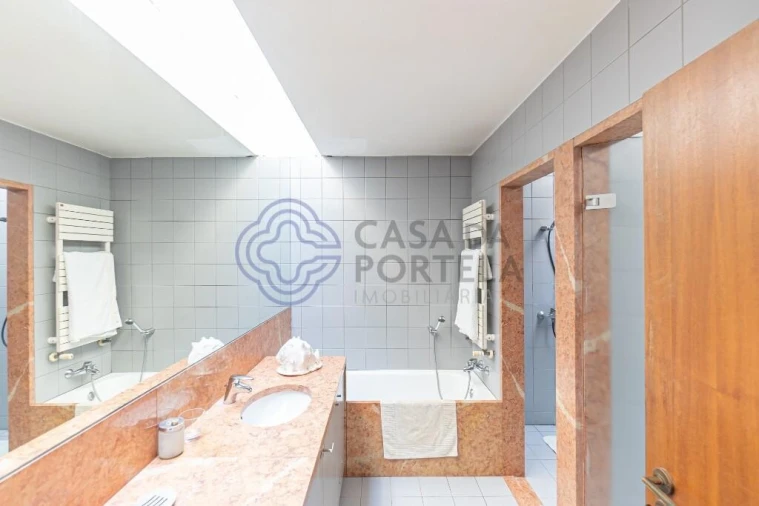 Moradia T4 para Venda em Matosinhos e Leça da Palmeira Foto 39