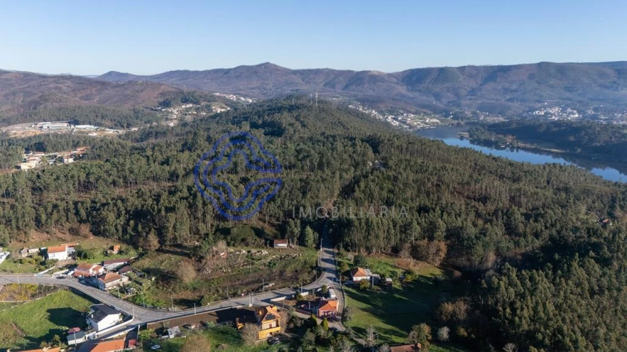 Terreno para Venda em Melres e Medas Foto 9