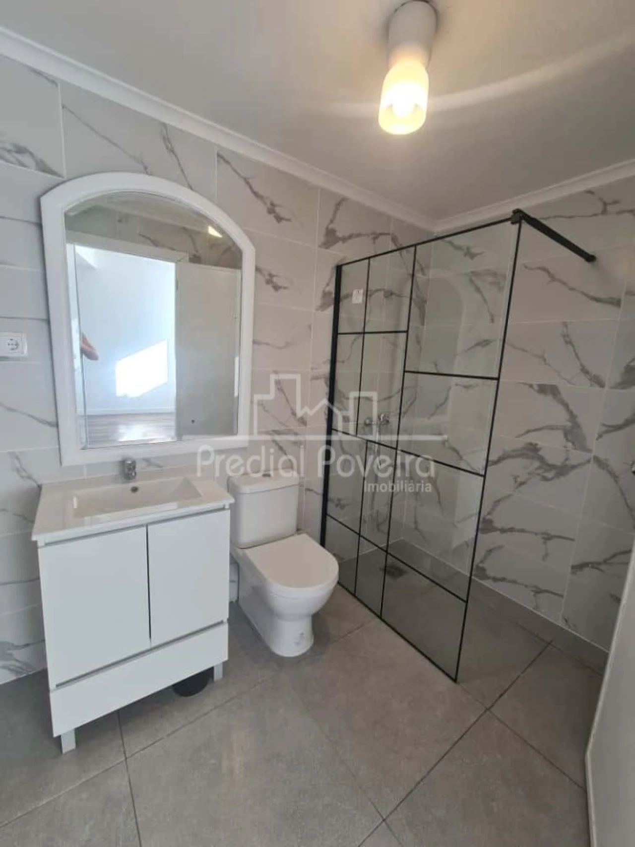 Moradia T3 para Venda em Azurara Foto 5