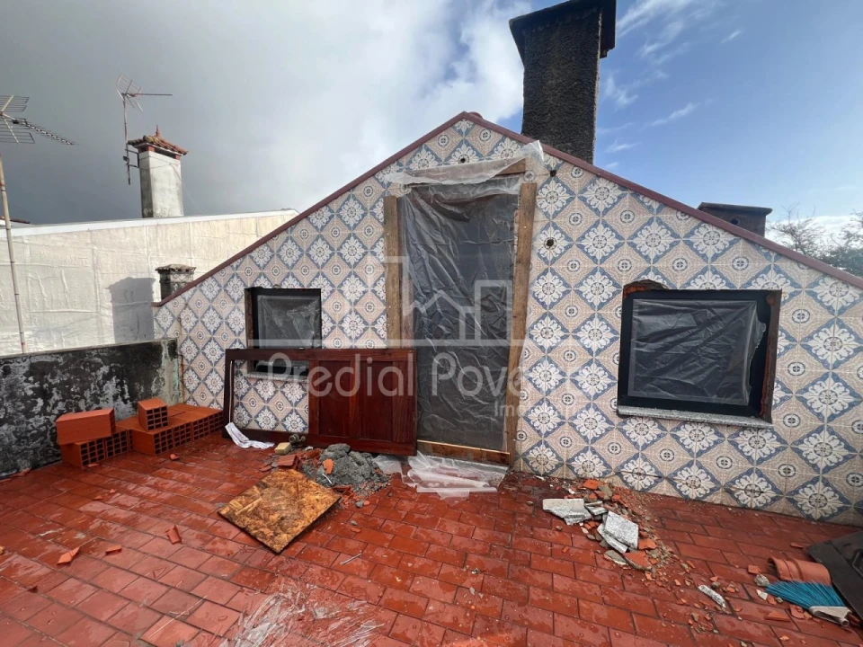 Moradia T3 para Venda em Azurara Foto 11