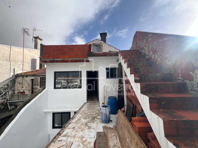 Moradia T3 para Venda em Azurara Foto 9