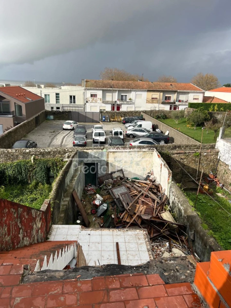 Moradia T3 para Venda em Azurara Foto 12