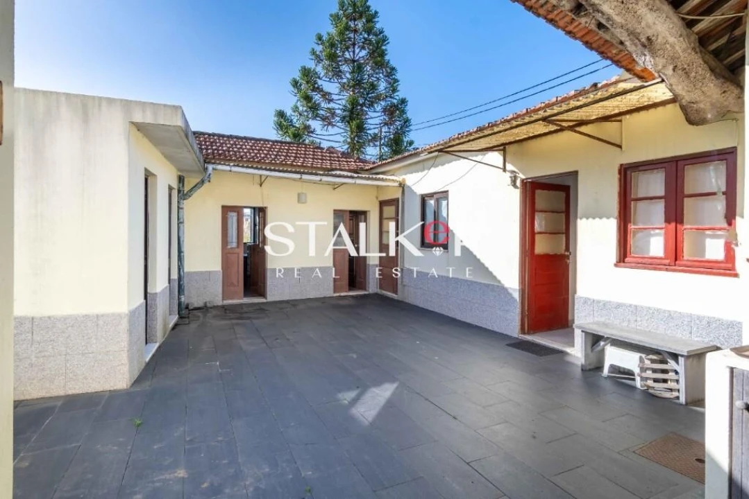 Moradia T4 para Venda em São Felix da Marinha Foto 4