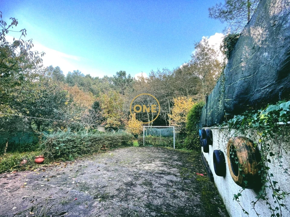 Moradia T3 para Venda em Armil Foto 19