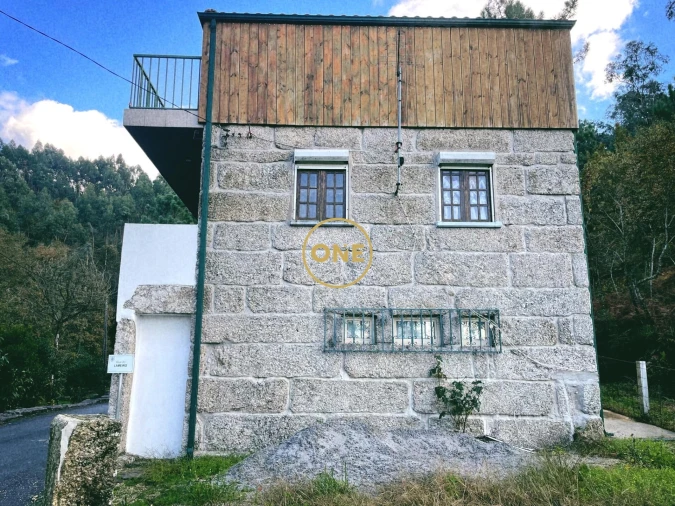 Moradia T3 para Venda em Armil Foto 26