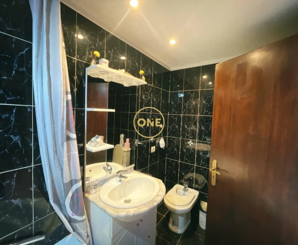 Moradia T3 para Venda em Armil Foto 8