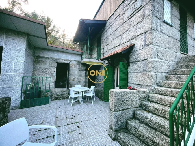 Moradia T3 para Venda em Armil Foto 2