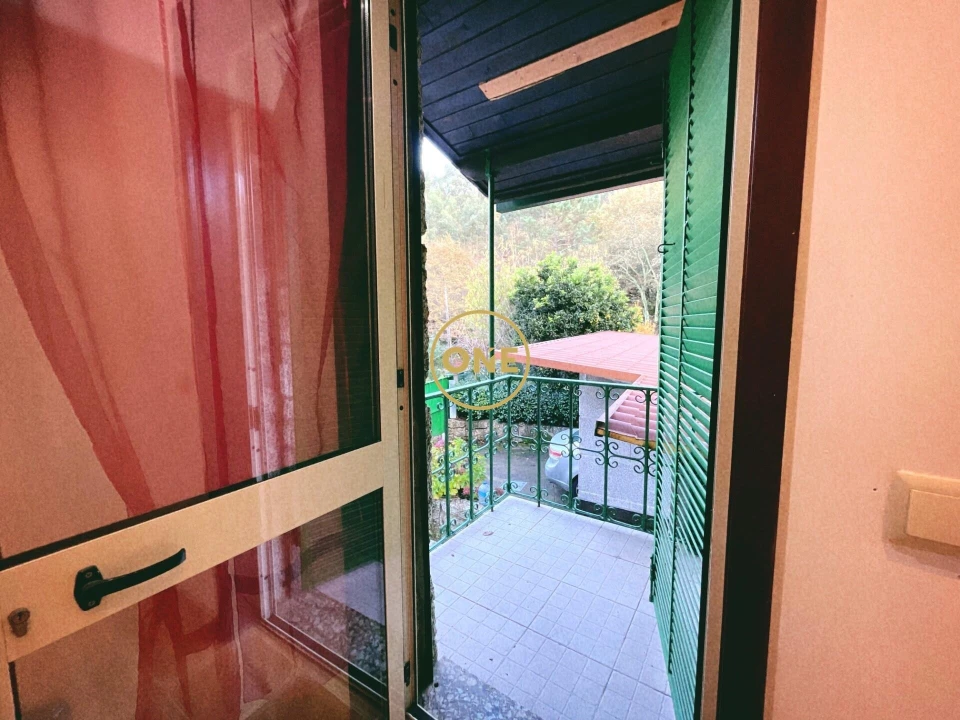 Moradia T3 para Venda em Armil Foto 14