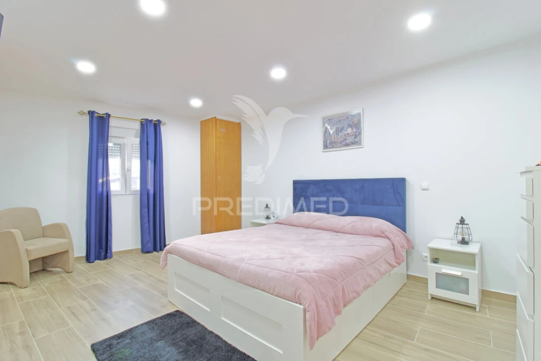 Moradia T4 para Venda em Angra (São Pedro) Foto 6