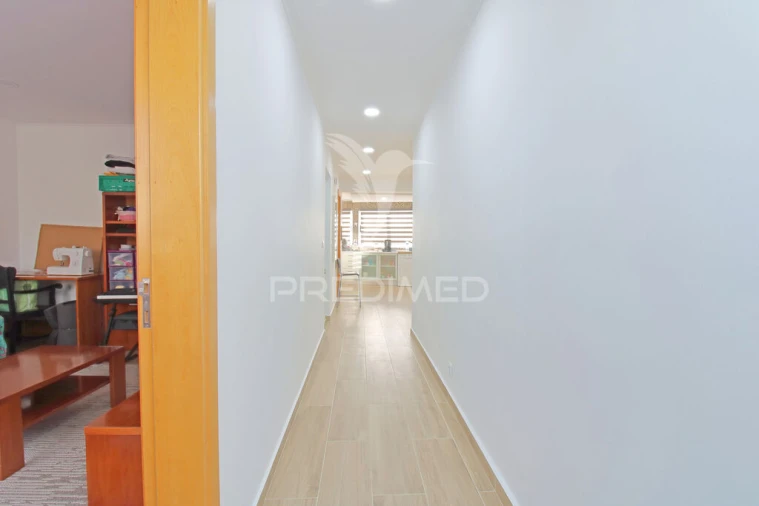 Moradia T4 para Venda em Angra (São Pedro) Foto 14