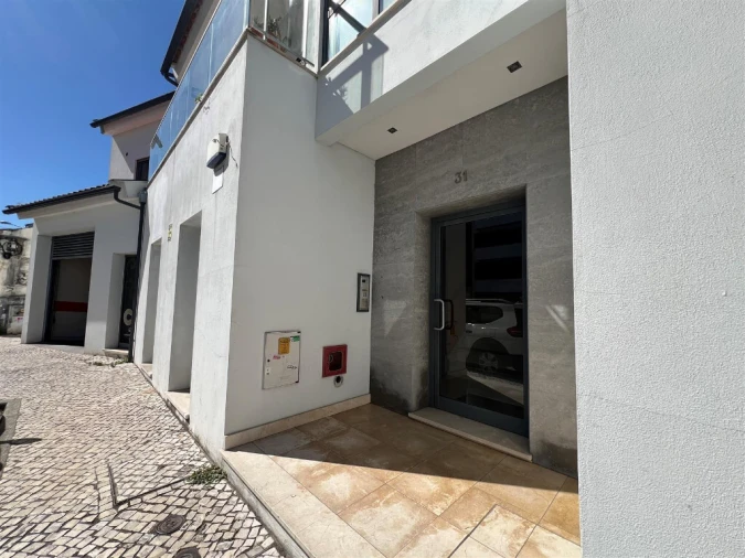 Apartamento T2 para Arrendamento em Santo Antonio dos Olivais Foto 11