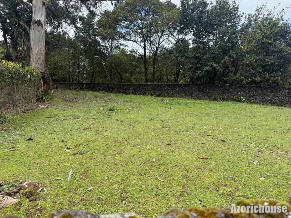 Terreno para Venda em Rabo de Peixe Foto 5
