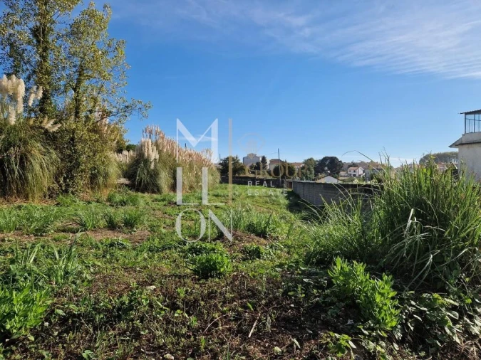 Terreno para Venda em Gulpilhares e Valadares Foto 1