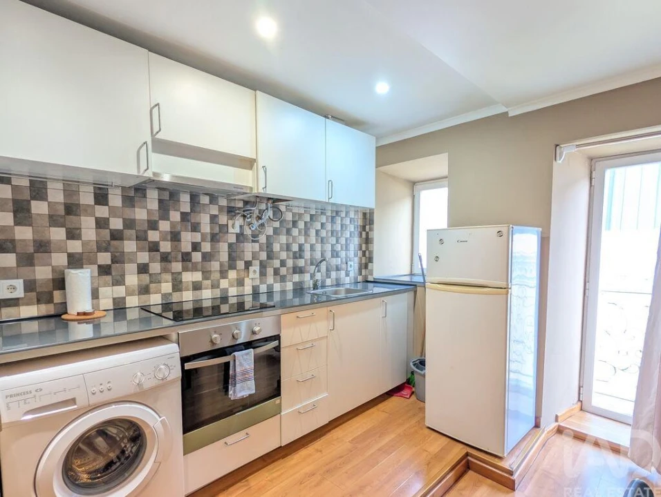Apartamento T1 para Arrendamento em Misericórdia Foto 7
