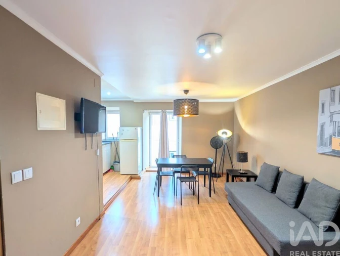 Apartamento T1 para Arrendamento em Misericórdia Foto 4