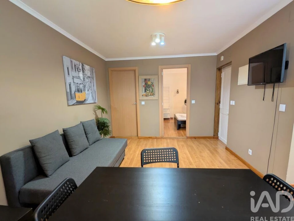Apartamento T1 para Arrendamento em Misericórdia Foto 5