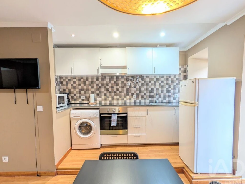 Apartamento T1 para Arrendamento em Misericórdia Foto 8