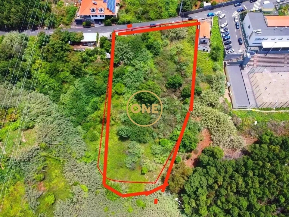 Terreno para Venda em Ribeira Brava Foto 1