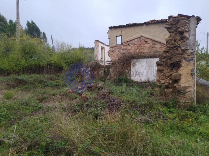 Moradia T3 para Venda em Beco Foto 3