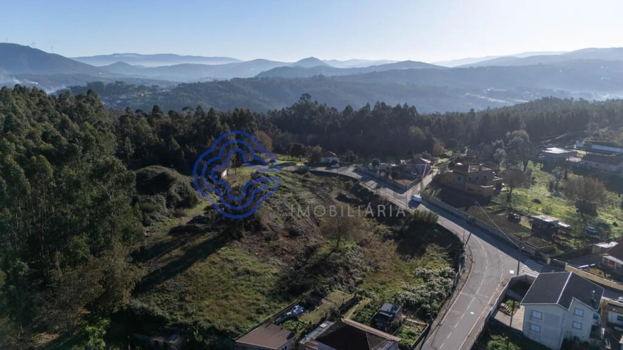 Terreno para Venda em Melres e Medas Foto 2