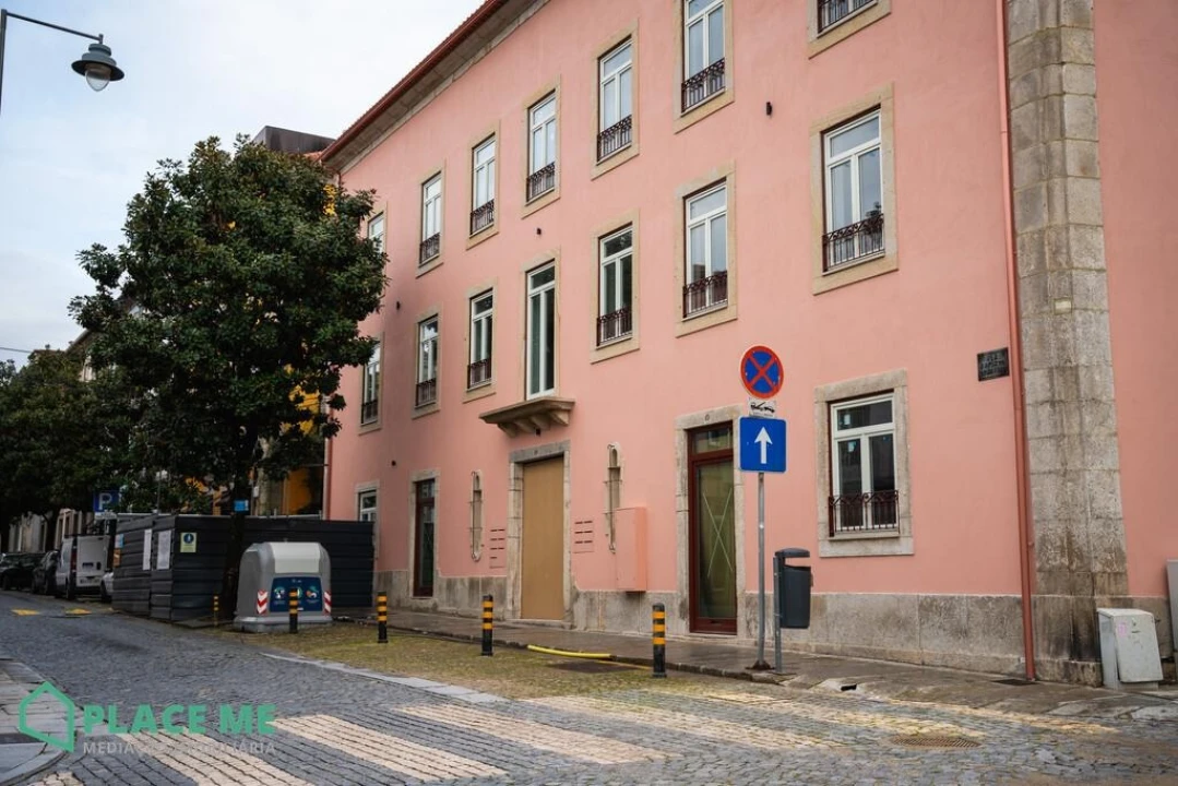 Loja para Arrendamento em Braga (Maximinos, Sé e Cividade) Foto 2